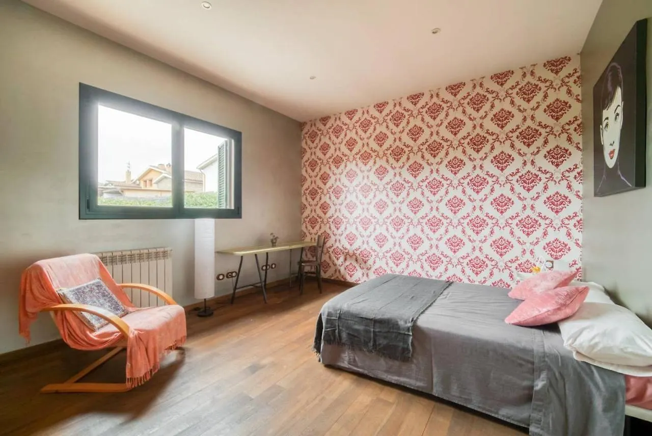 Gran Casa, 600M2, Jardin Con Piscina Y Barbacoa Hotel Collbato 0*,  Spain